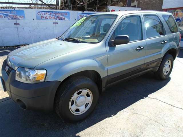 2006 Ford Escape XLS 4dr SUV w/Automatic